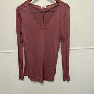 Women's Glitz Long Sleeve Mauve Shirt XL v-neckline with keyhole soft stretchy